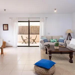 home2book-sea-front-duplex-el-mdano.tenerifehoteles.net/